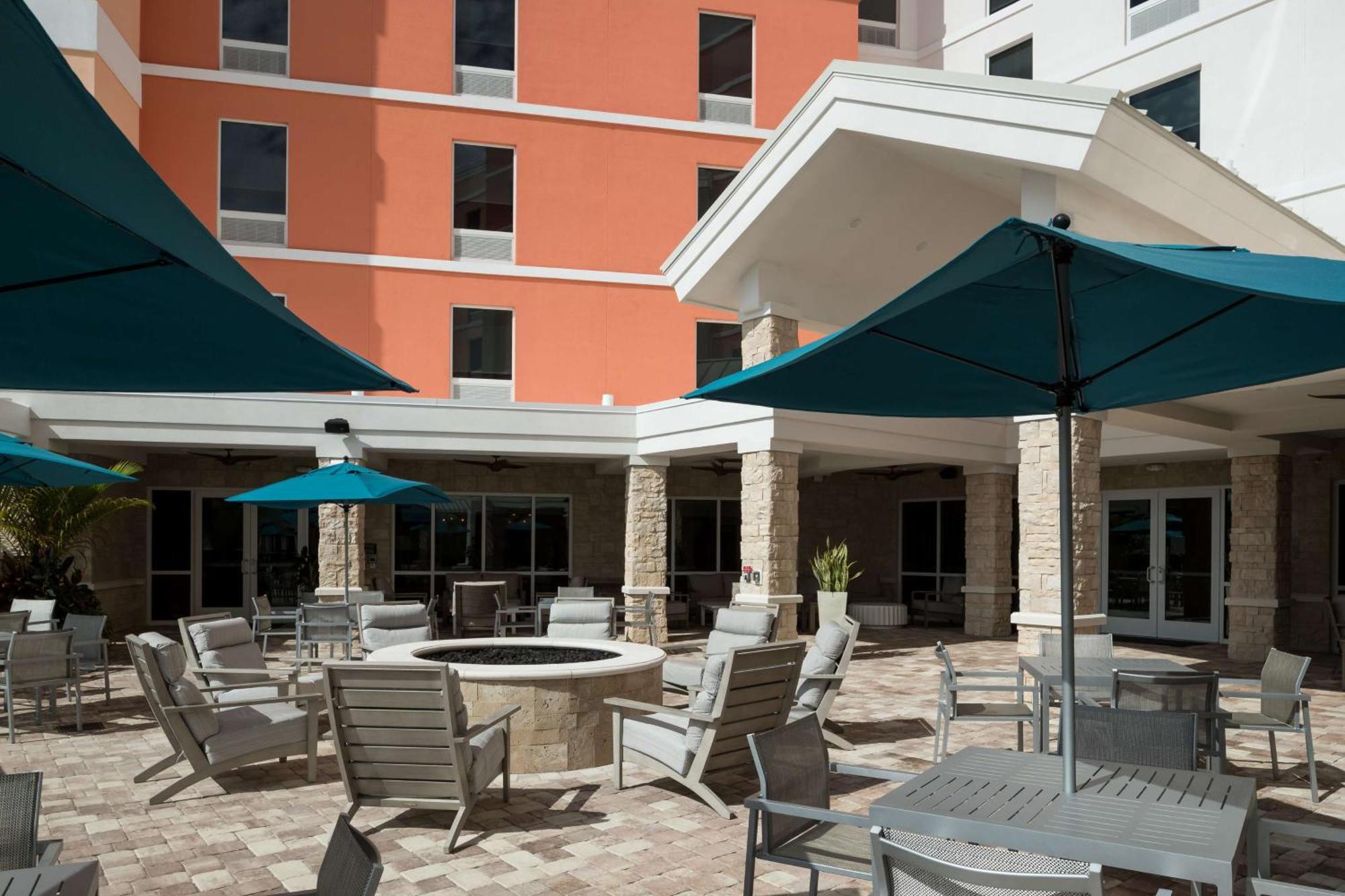 Hampton Inn & Suites Cape Canaveral Cruise Port, Fl מראה חיצוני תמונה